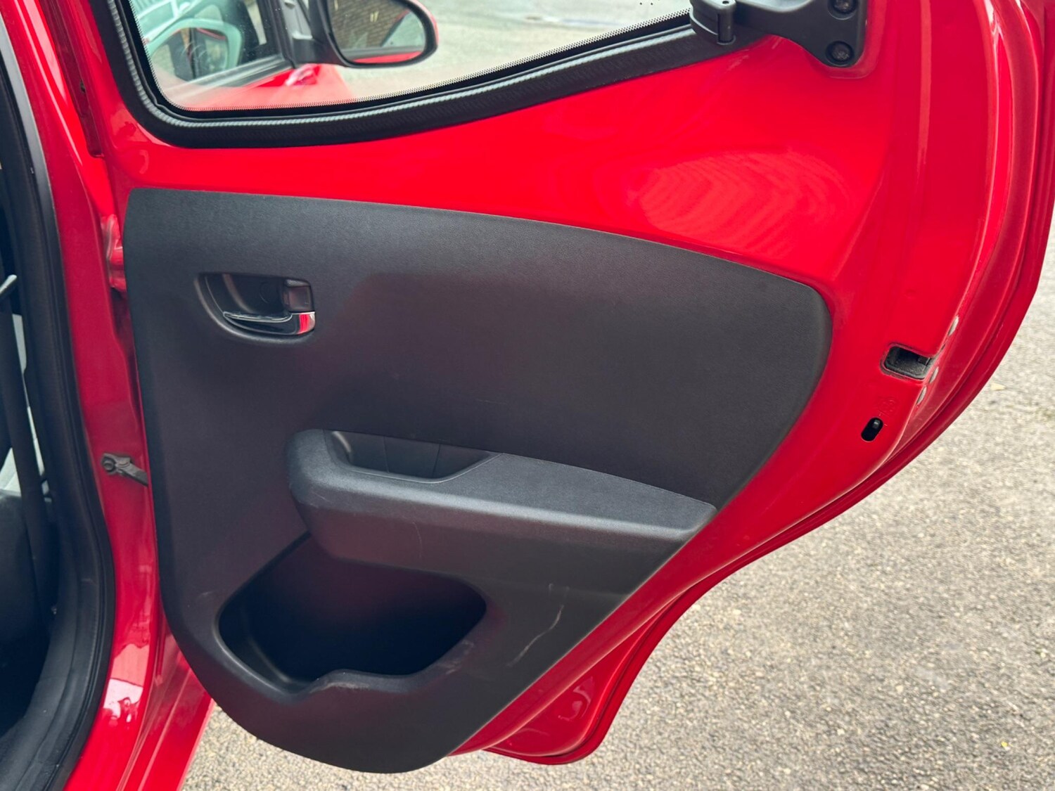 Used Toyota AYGO 2017 for sale - 76656313: Photo 18