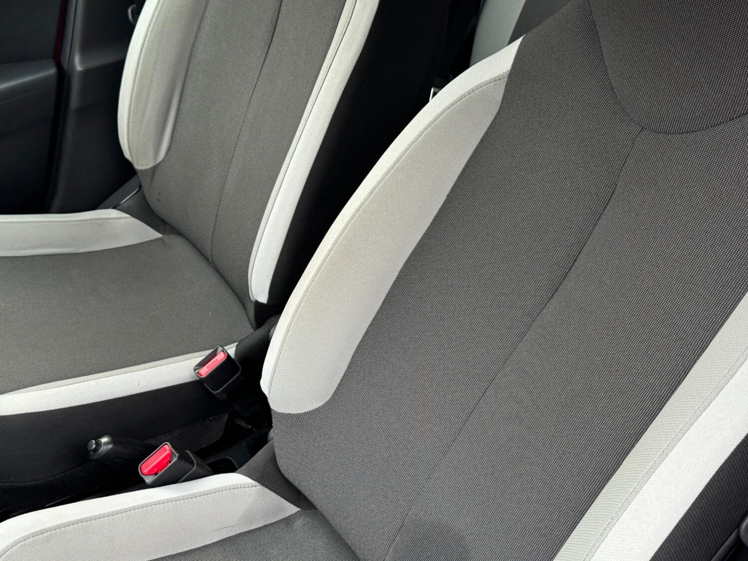 Used Toyota AYGO 2017 for sale - 76656313: Photo 31