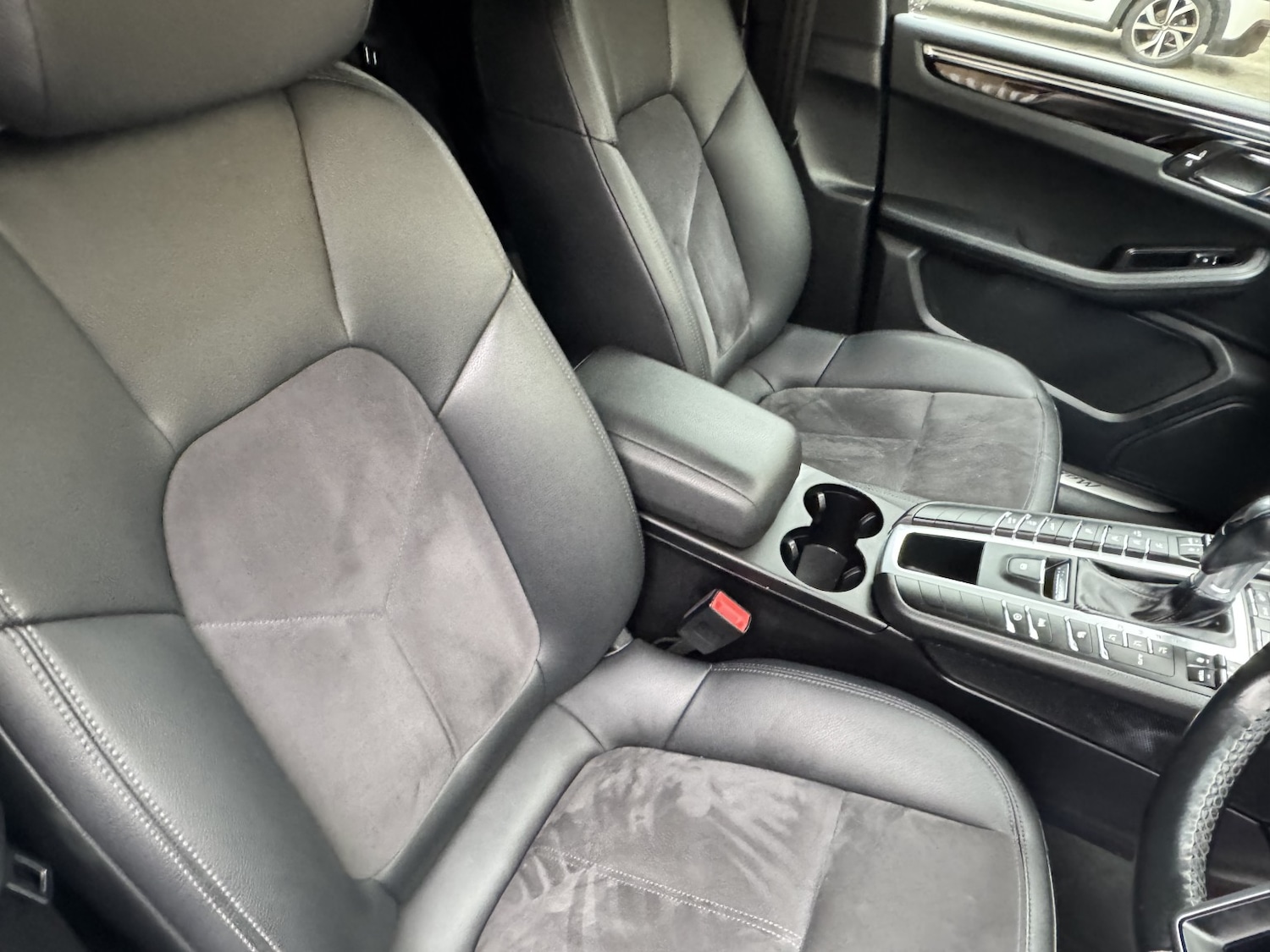 Used Porsche Macan 2020 for sale - 77643774: Photo 18