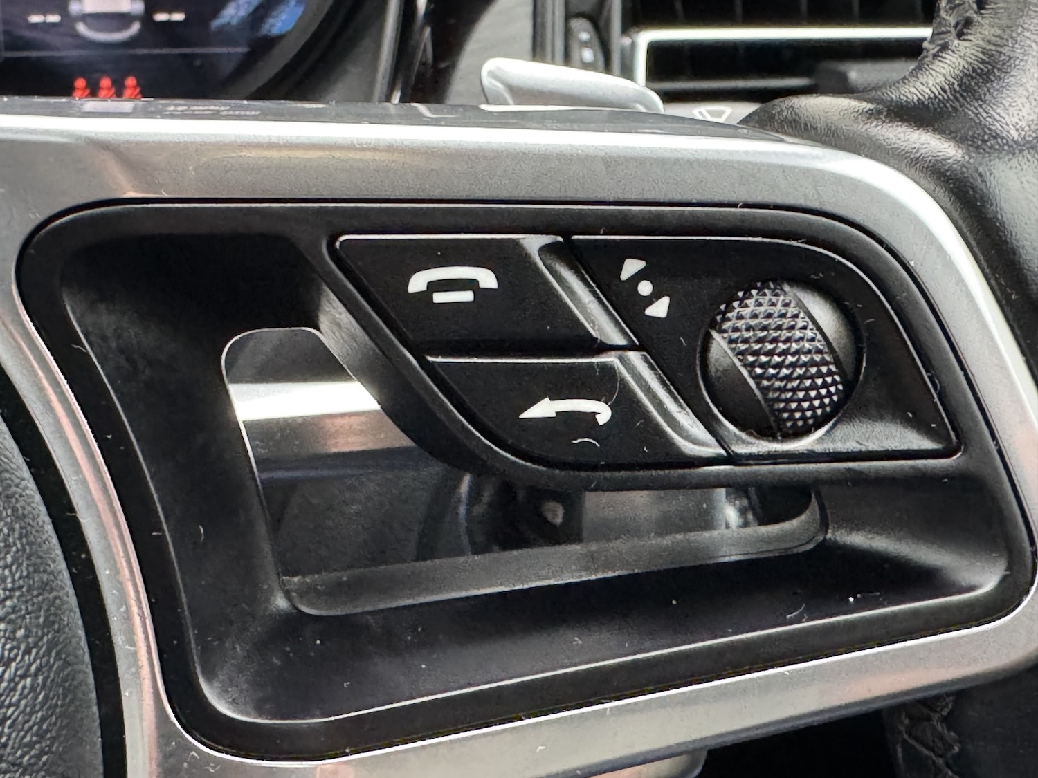 Used Porsche Macan 2020 for sale - 77643774: Photo 41