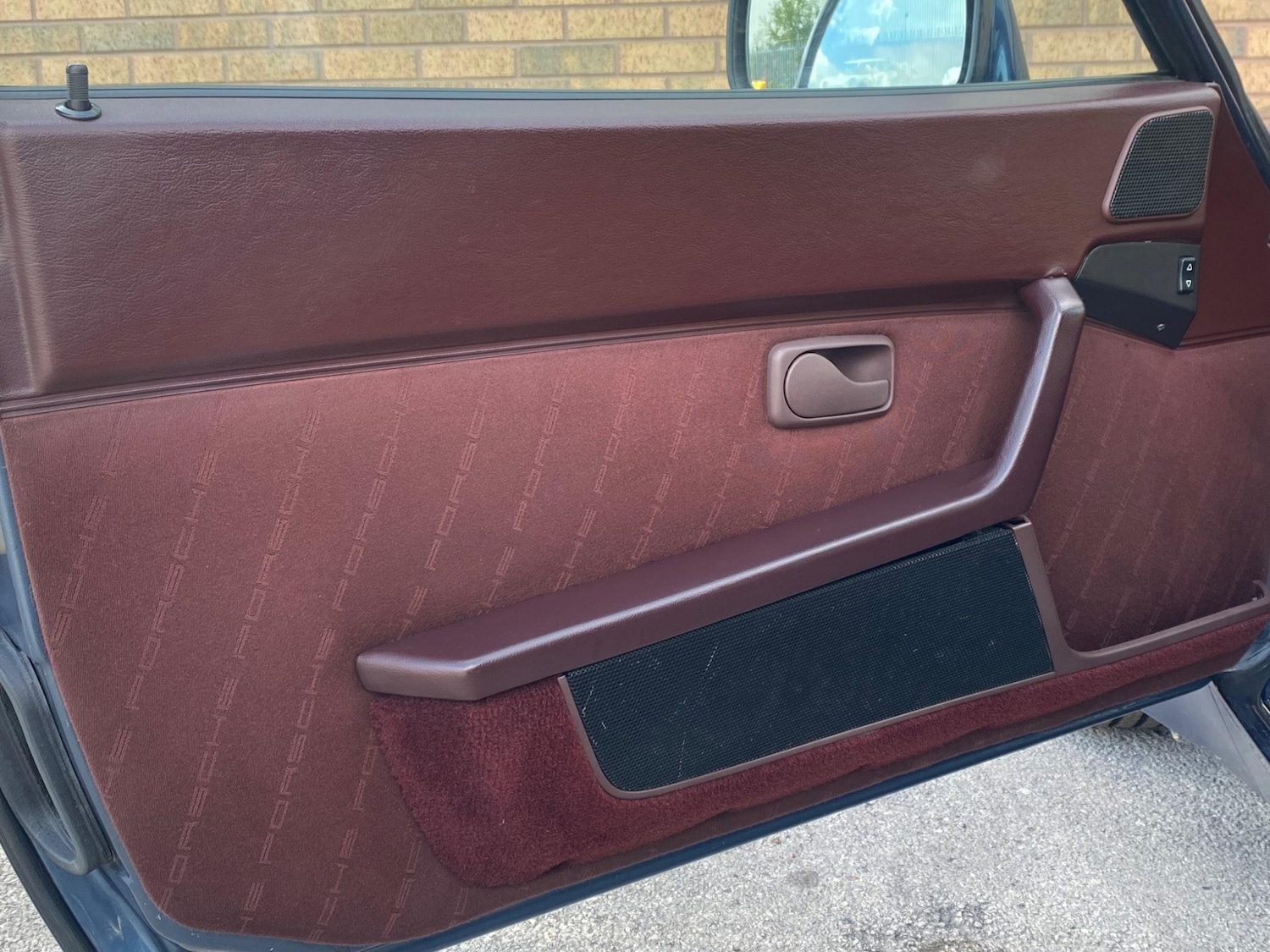 Used Porsche 944 1989 for sale - 76656377: Photo 40