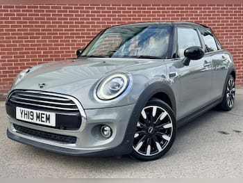 Used MINI Hatch 2019 for sale - 79631395: Photo