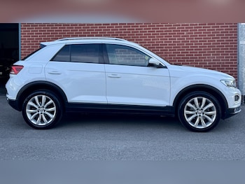 Used Volkswagen T-Roc 2018 for sale - 79456884: Photo