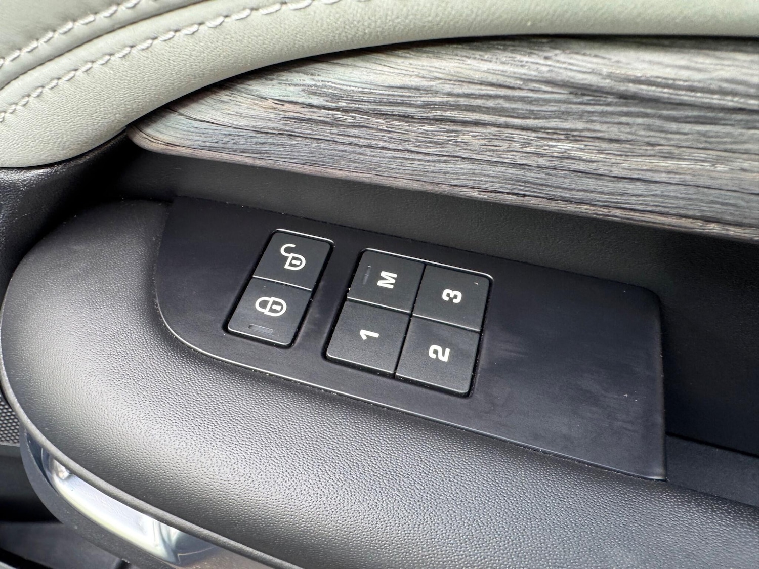 Used Land Rover Discovery 2020 for sale - 76656378: Photo 23