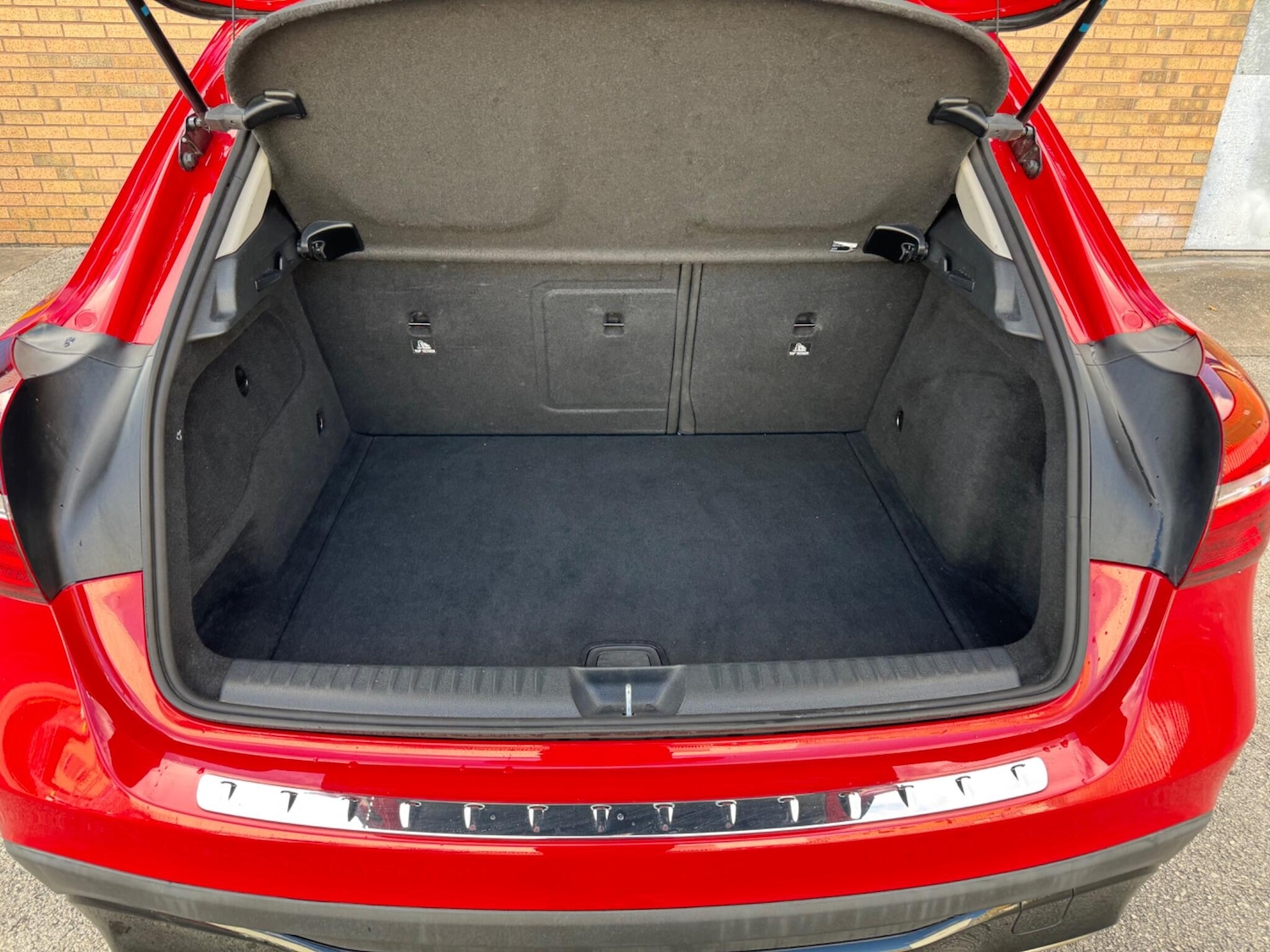 Used Mercedes-Benz GLA 2019 for sale - 76656303: Photo 40