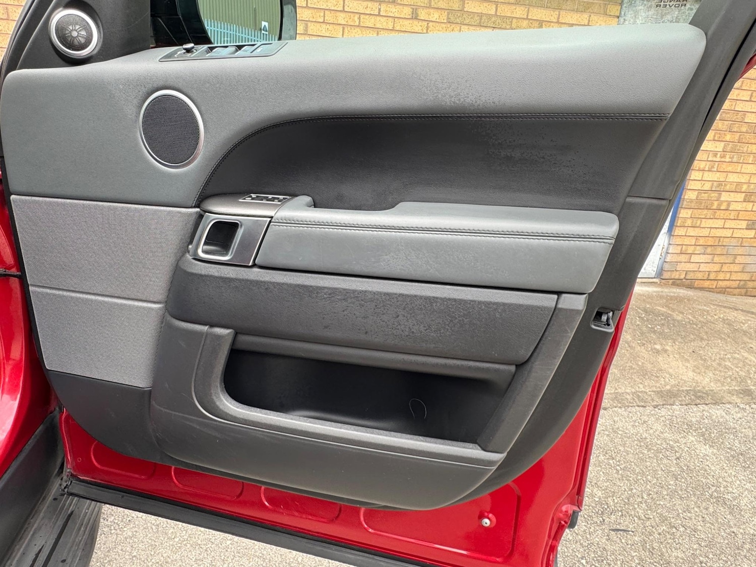 Used Land Rover Range Rover Sport 2015 for sale - 76656301: Photo 30