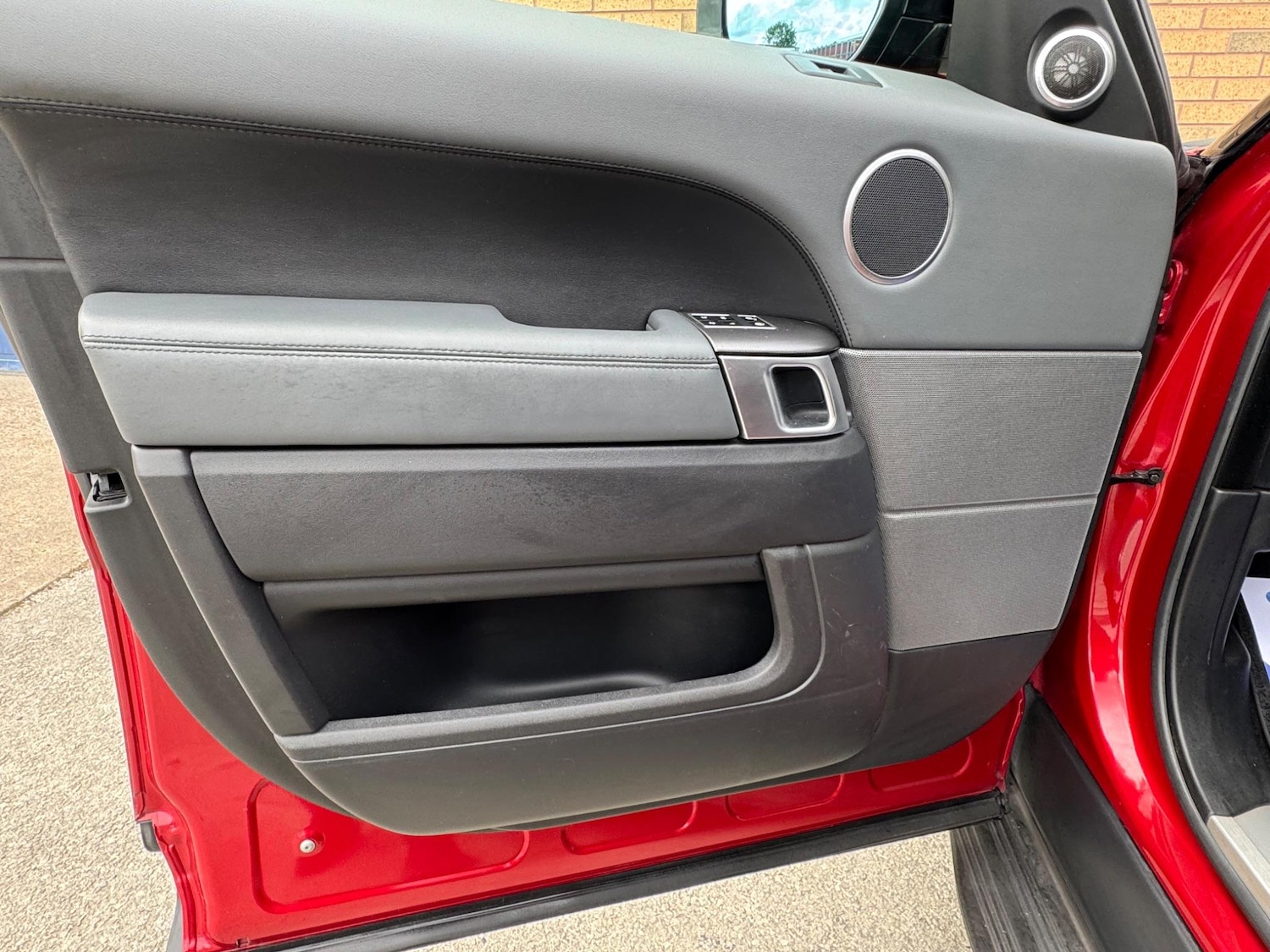 Used Land Rover Range Rover Sport 2015 for sale - 76656301: Photo 33