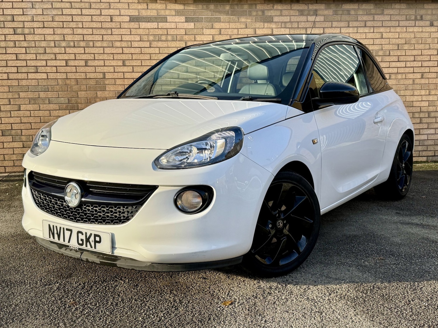 Used Vauxhall ADAM 2017 for sale - 76935372: Photo 1
