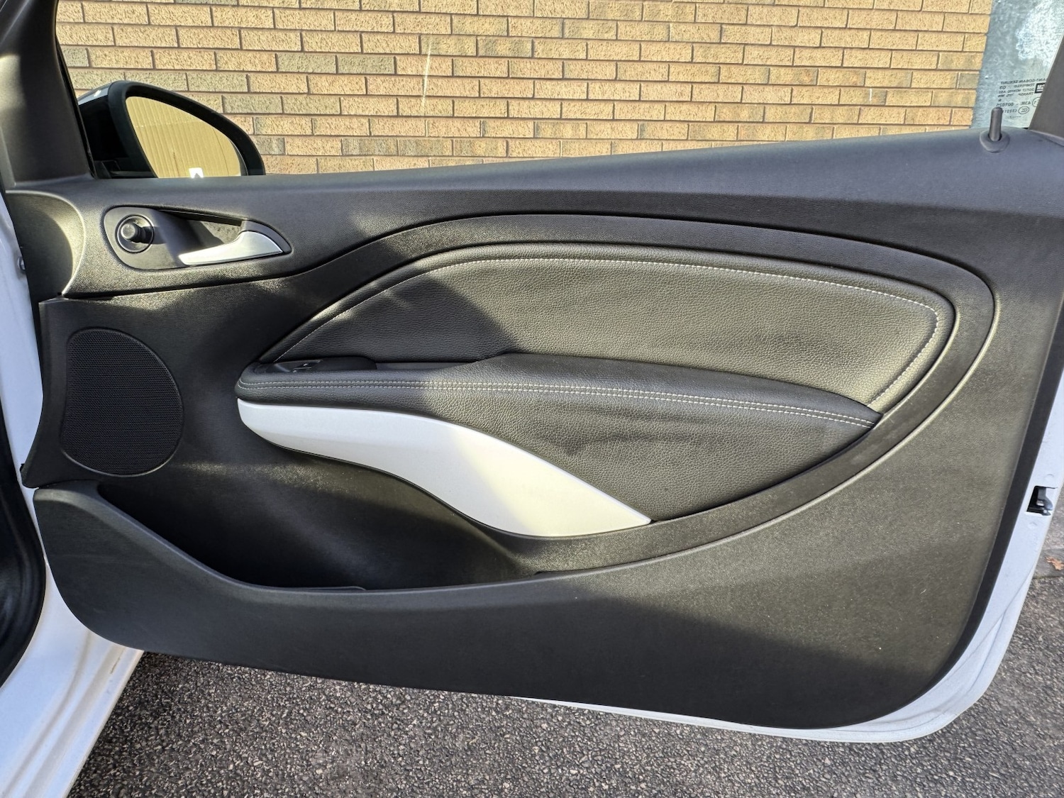 Used Vauxhall ADAM 2017 for sale - 76935372: Photo 32