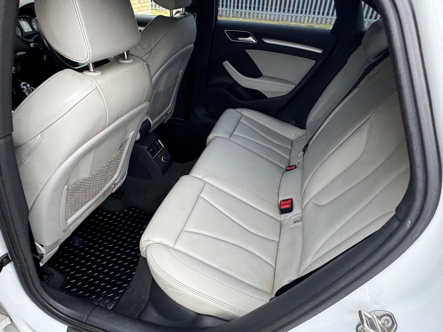 Used Audi A3 2014 for sale - 76656316: Photo 14