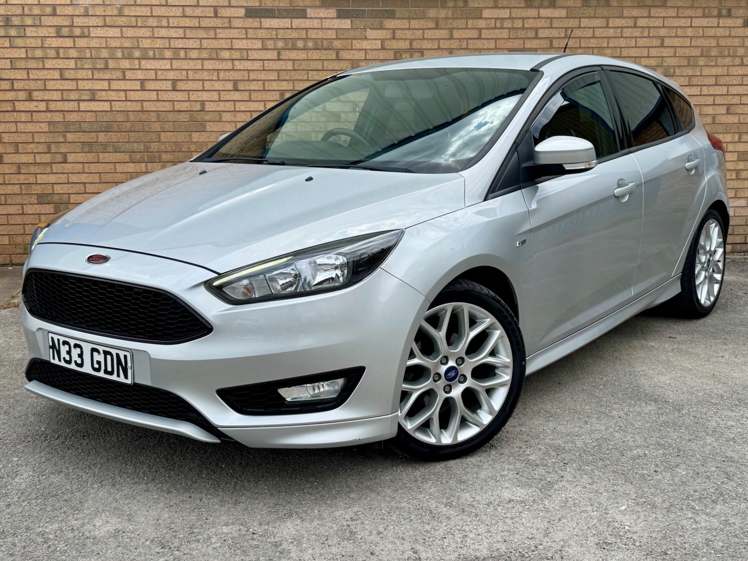 Used Ford Focus 2017 for sale - 76656353: Photo 1