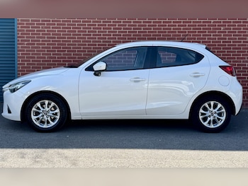 Used Mazda Mazda2 2015 for sale - 79483337: Photo