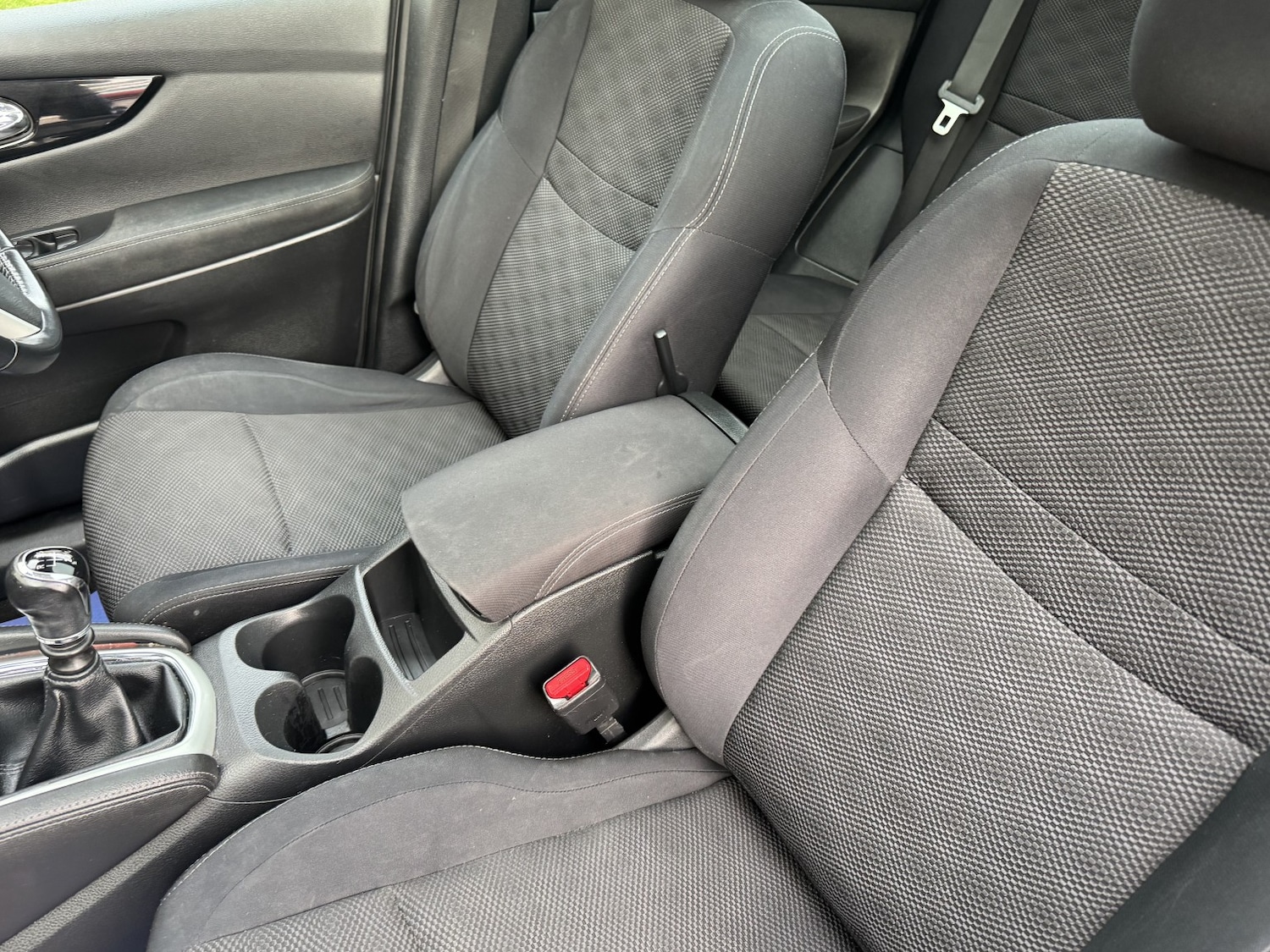 Used Nissan Qashqai 2015 for sale - 77129568: Photo 15