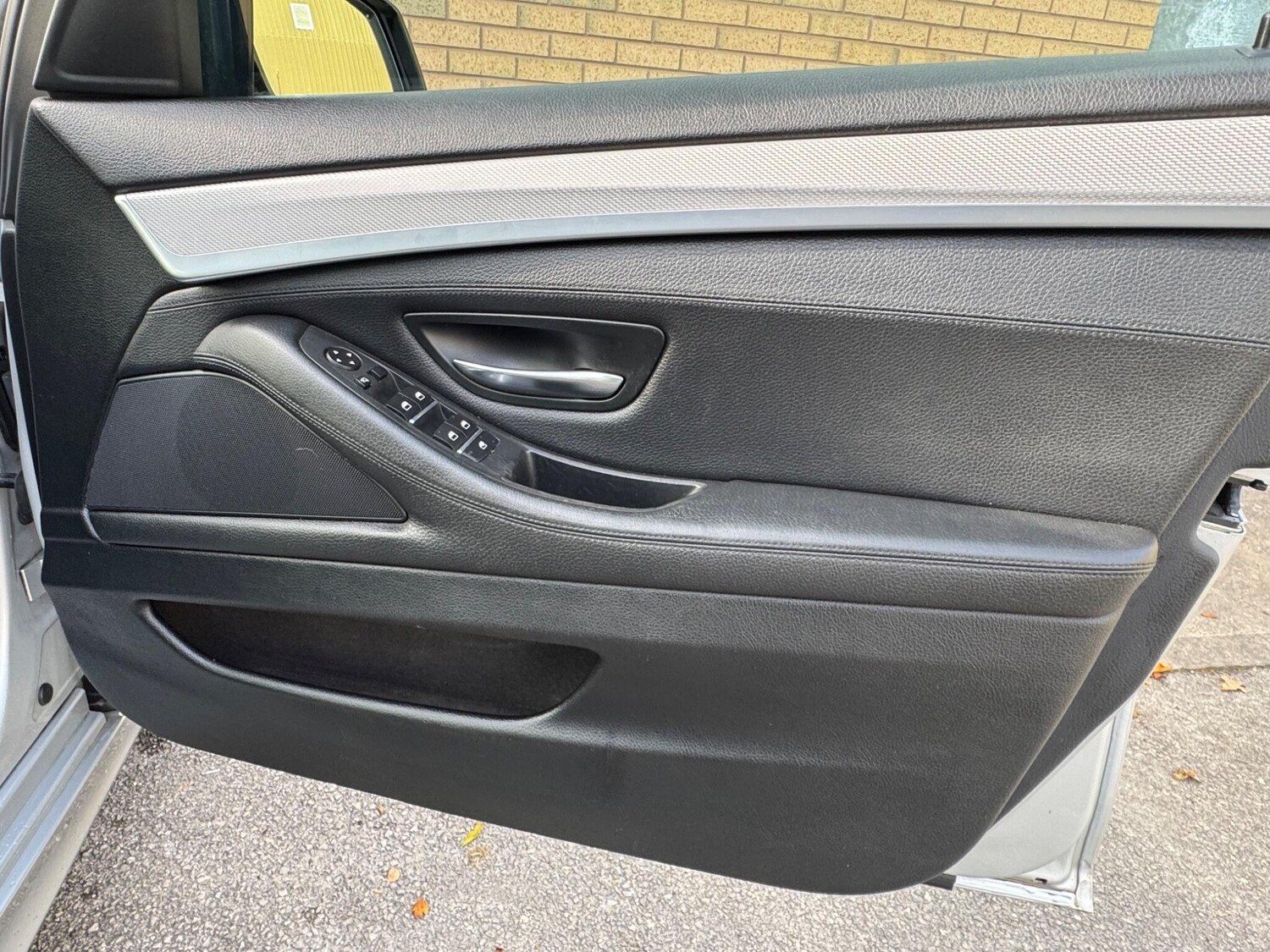 Used BMW 5 Series 2011 for sale - 76656325: Photo 22