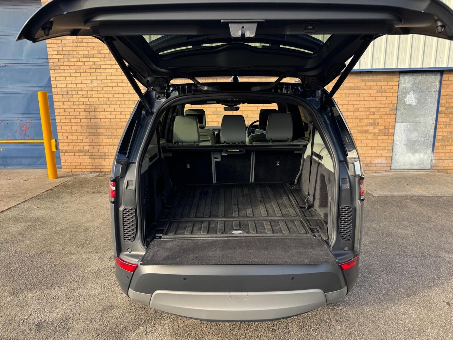 Used Land Rover Discovery 2020 for sale - 76769566: Photo 47