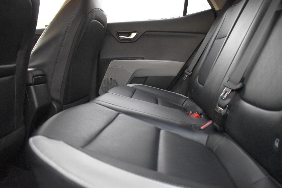 Used Kia Stonic 2020 for sale - 76398201: Photo 26