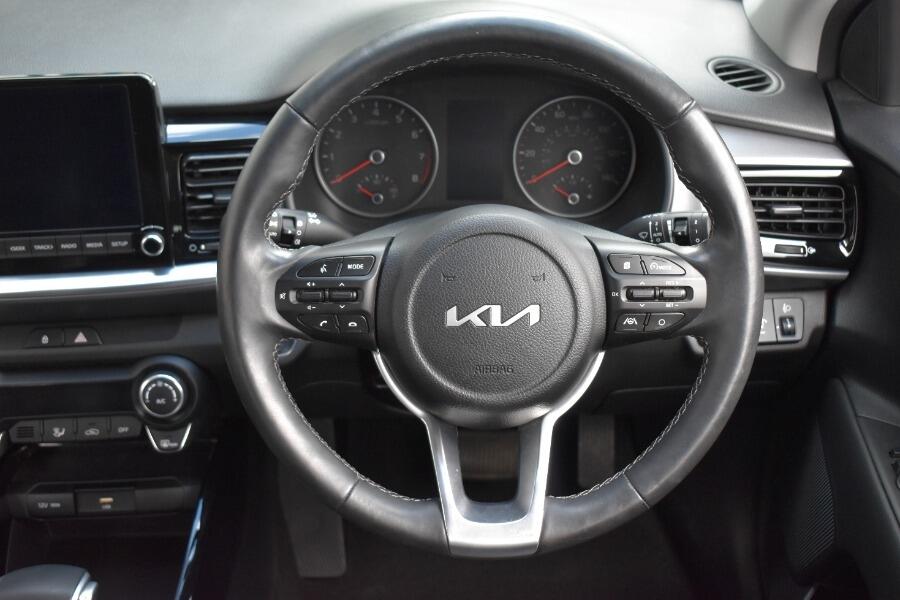 Used Kia Stonic 2023 for sale - 76388708: Photo 11