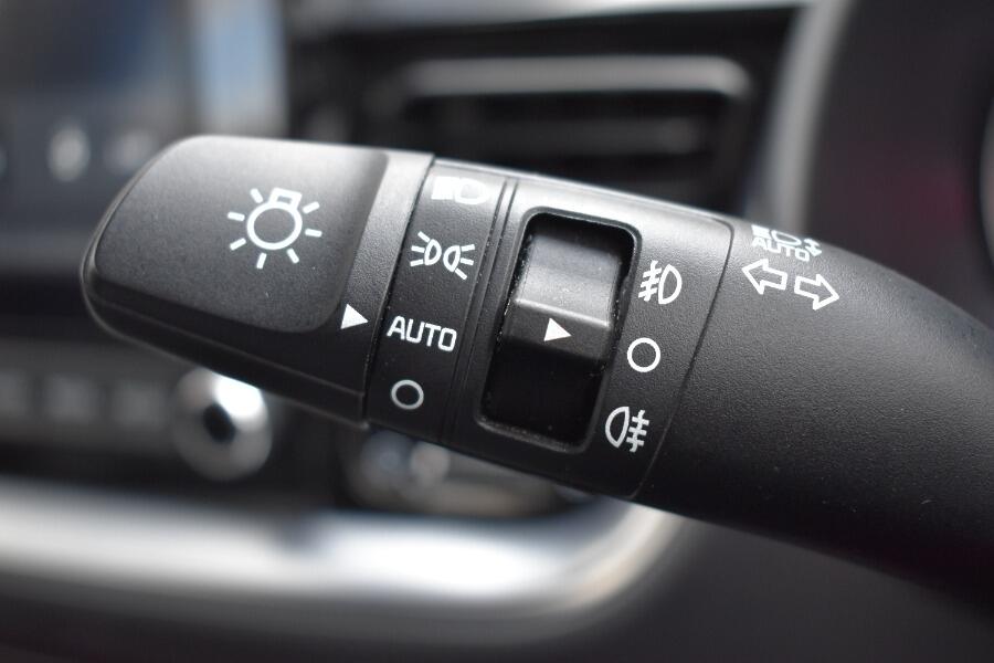 Used Kia Stonic 2023 for sale - 76388708: Photo 12