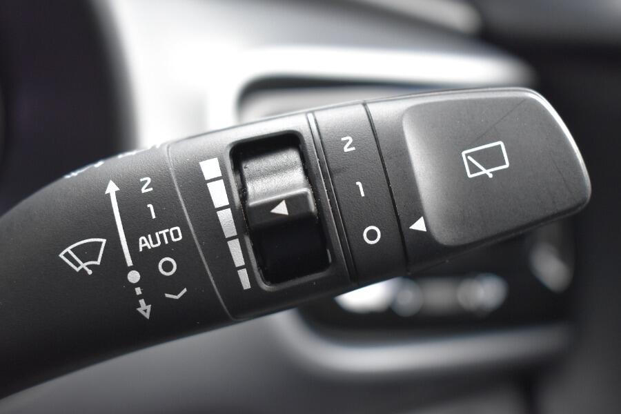 Used Kia Stonic 2023 for sale - 76388708: Photo 14