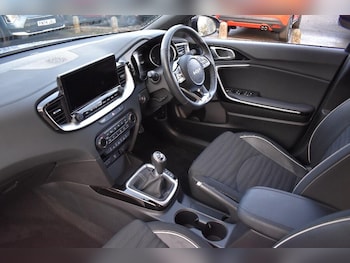 Used Kia Ceed 2022 for sale - 76499086: Photo