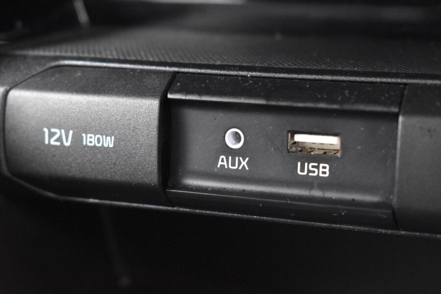 Used Kia Stonic 2019 for sale - 76865344: Photo 29