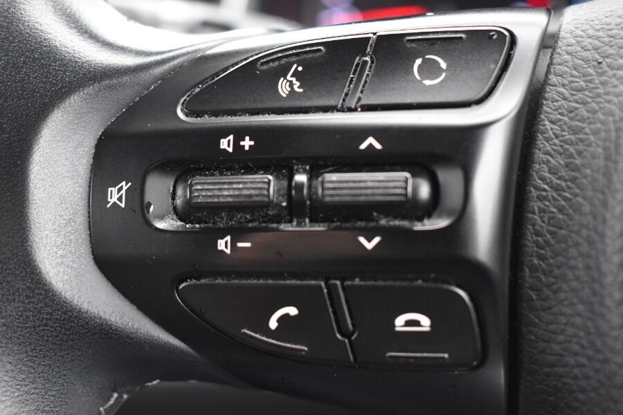 Used Kia Stonic 2019 for sale - 76865344: Photo 32