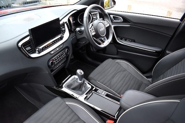Used Kia XCeed 2025 for sale - 76259270: Photo 2