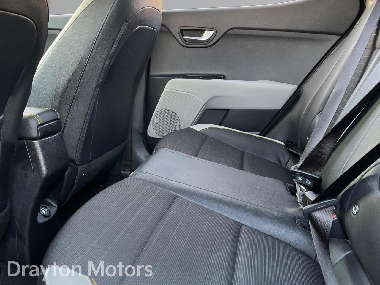 Used Kia Stonic 2023 for sale - 77647136: Photo 14