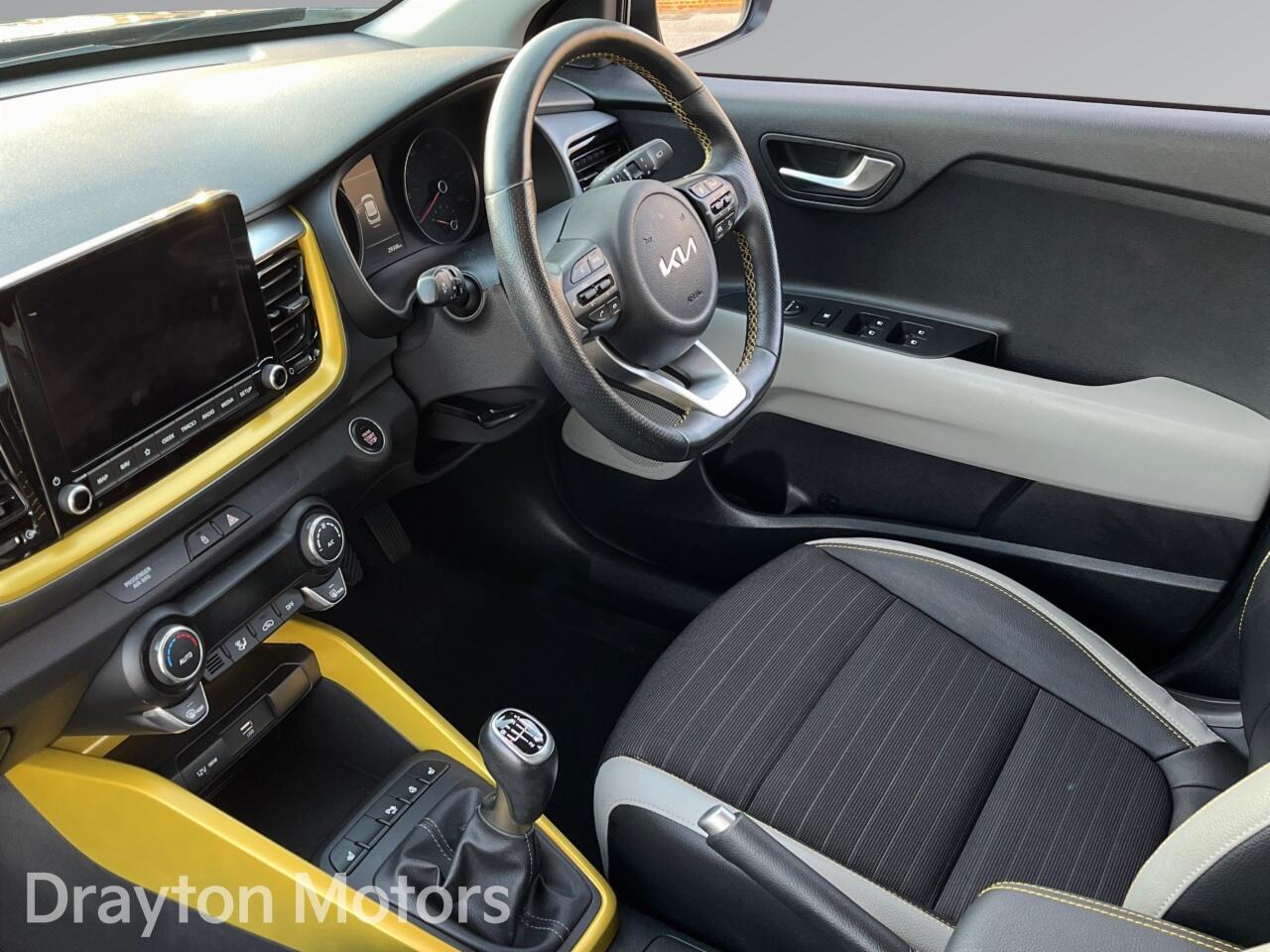 Used Kia Stonic 2023 for sale - 77647136: Photo 15