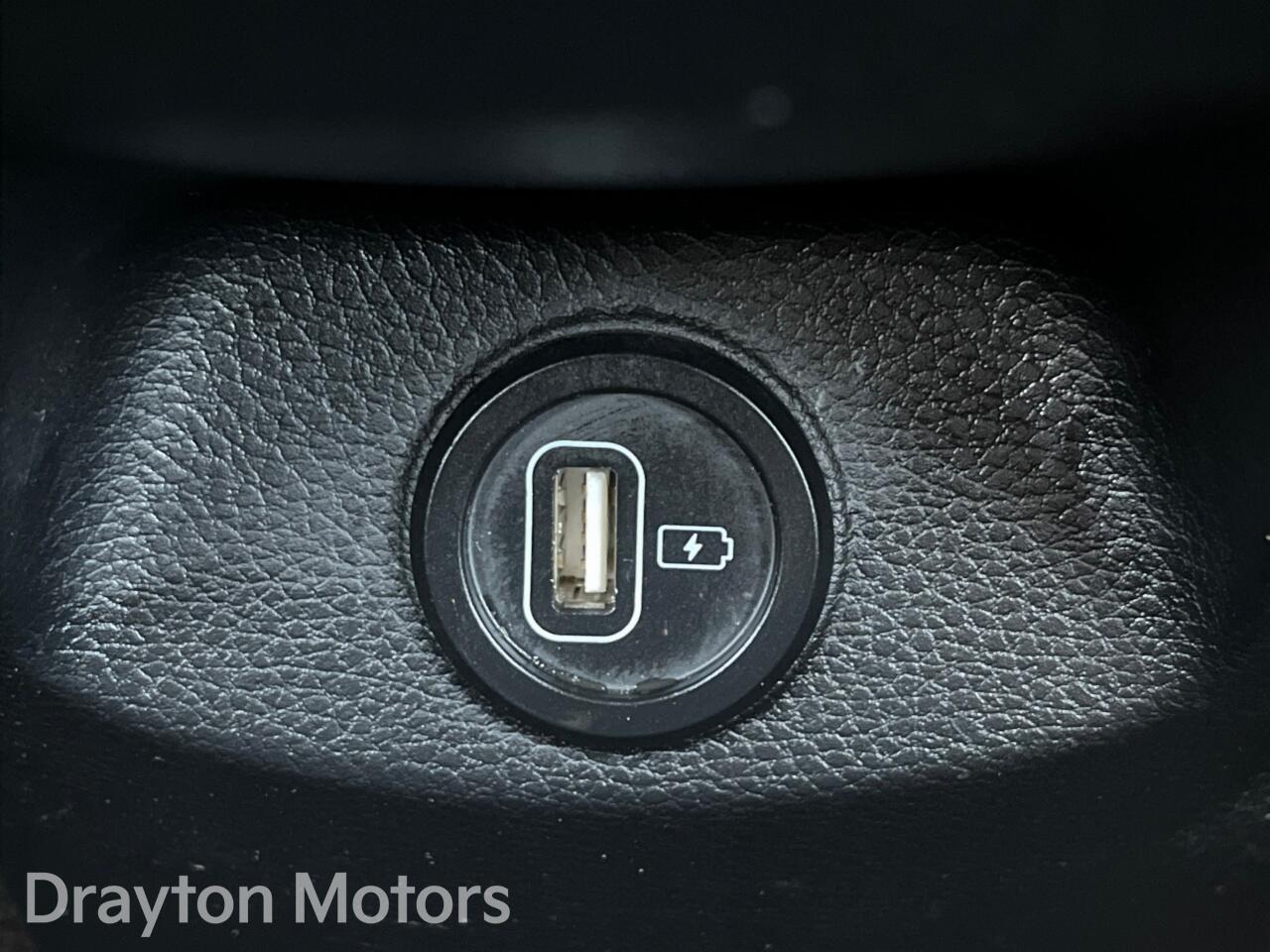 Used Kia Stonic 2023 for sale - 77647136: Photo 17