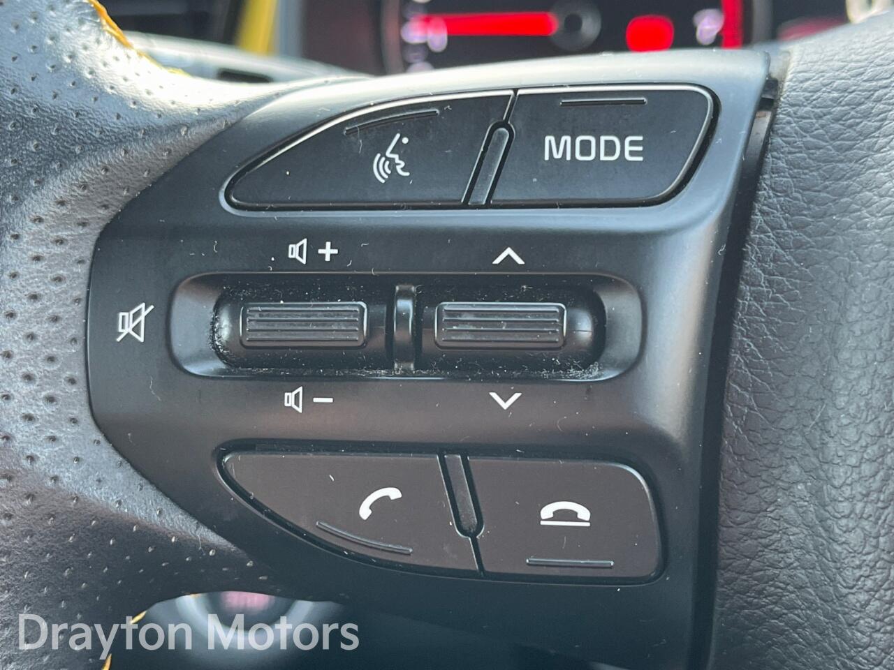 Used Kia Stonic 2023 for sale - 77647136: Photo 18