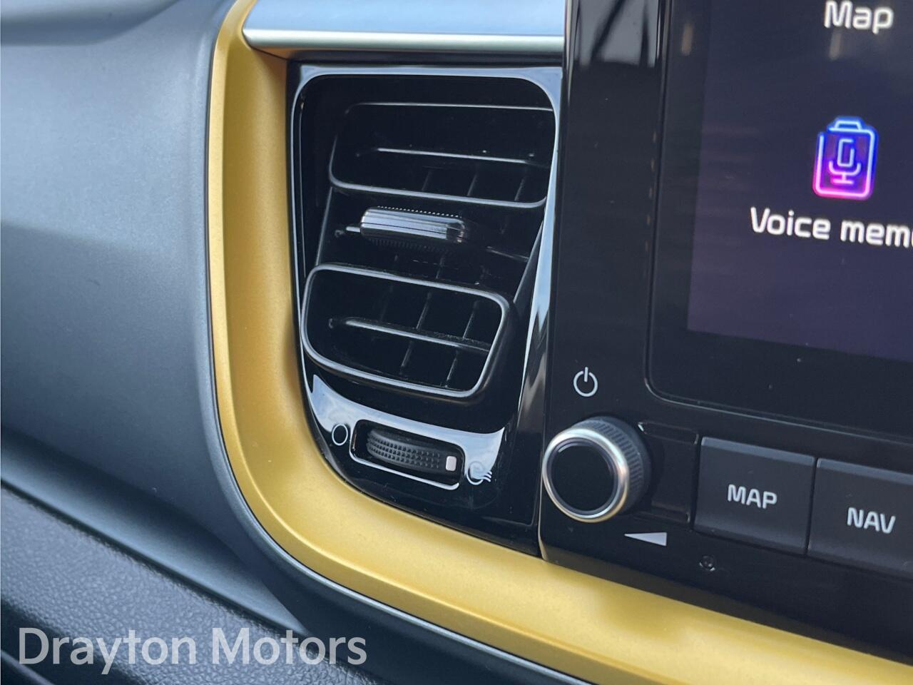 Used Kia Stonic 2023 for sale - 77647136: Photo 39