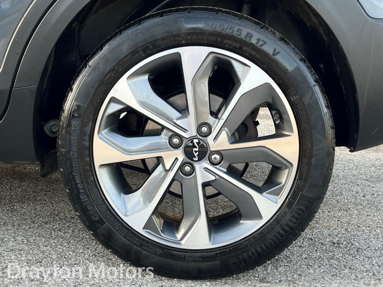 Used Kia Stonic 2023 for sale - 77647136: Photo 43