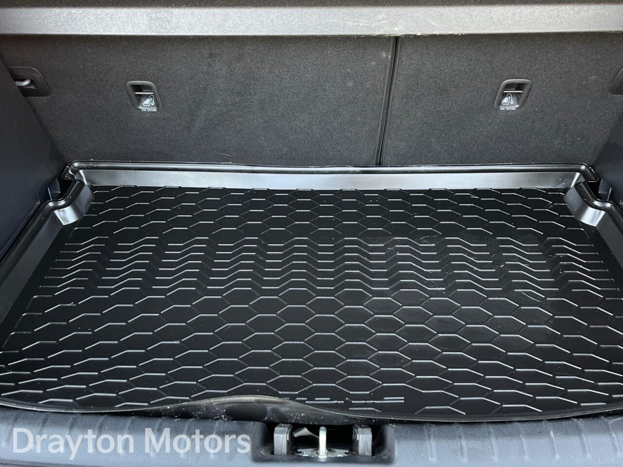 Used Kia Stonic 2023 for sale - 77647136: Photo 47