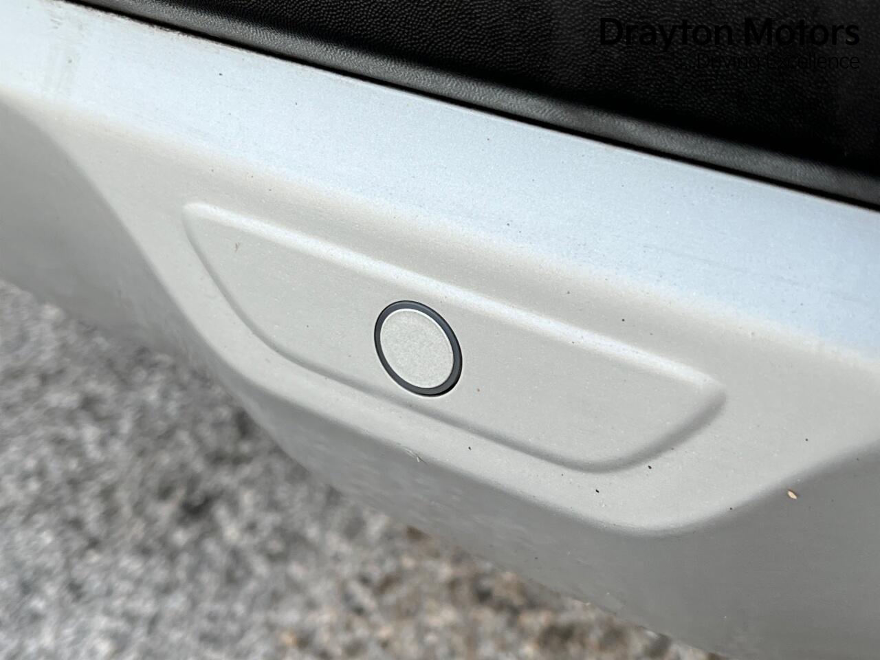 Used Kia Stonic 2023 for sale - 77647136: Photo 49