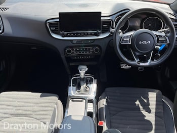 Used Kia Ceed 2024 for sale - 78662040: Photo