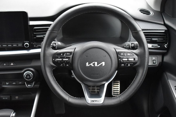 Used Kia Stonic 2024 for sale - 76179848: Photo 11
