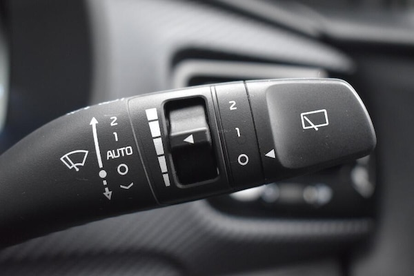 Used Kia Stonic 2024 for sale - 76179848: Photo 13