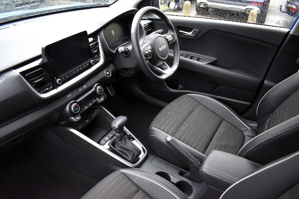 Used Kia Stonic 2024 for sale - 76179848: Photo 3