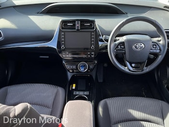 Used Toyota Prius 2021 for sale - 77646740: Photo