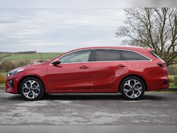 Used Kia Ceed 2021 for sale - 76360588: Photo