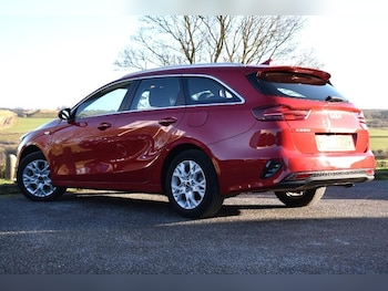 Used Kia Ceed 2024 for sale - 76913823: Photo