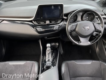 Used Toyota C-HR 2019 for sale - 78662235: Photo