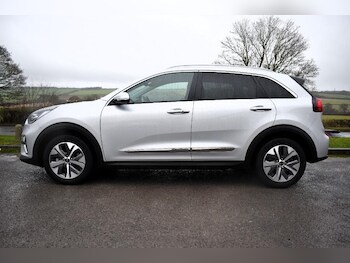 Used Kia Niro 2020 for sale - 77229860: Photo