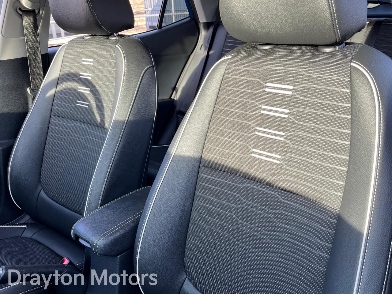 Used Kia Stonic 2024 for sale - 77637823: Photo 32