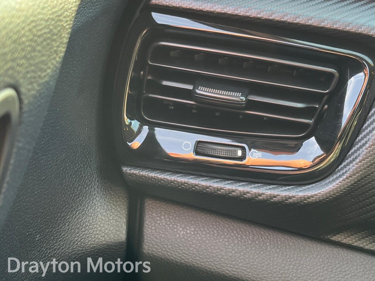 Used Kia Stonic 2024 for sale - 77637823: Photo 33