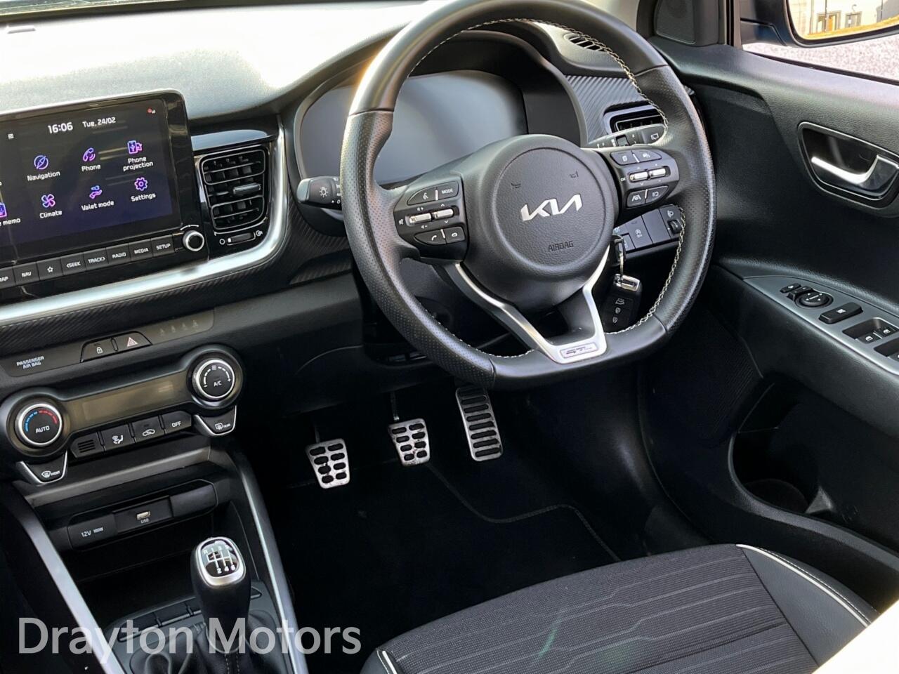 Used Kia Stonic 2024 for sale - 77637823: Photo 35