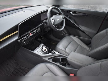 Used Kia Niro 2023 for sale - 77321104: Photo