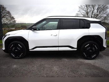 Used Kia EV3 2025 for sale - 77163221: Photo