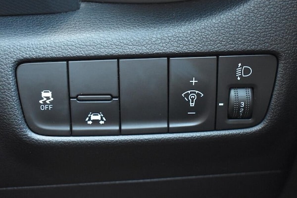 Used Hyundai KONA 2018 for sale - 76190035: Photo 33